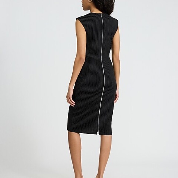 Express Dresses & Skirts - NWT Express Crew Neck Cap Sleeve Back Zipper Midi Sheath Dress Black Size 8